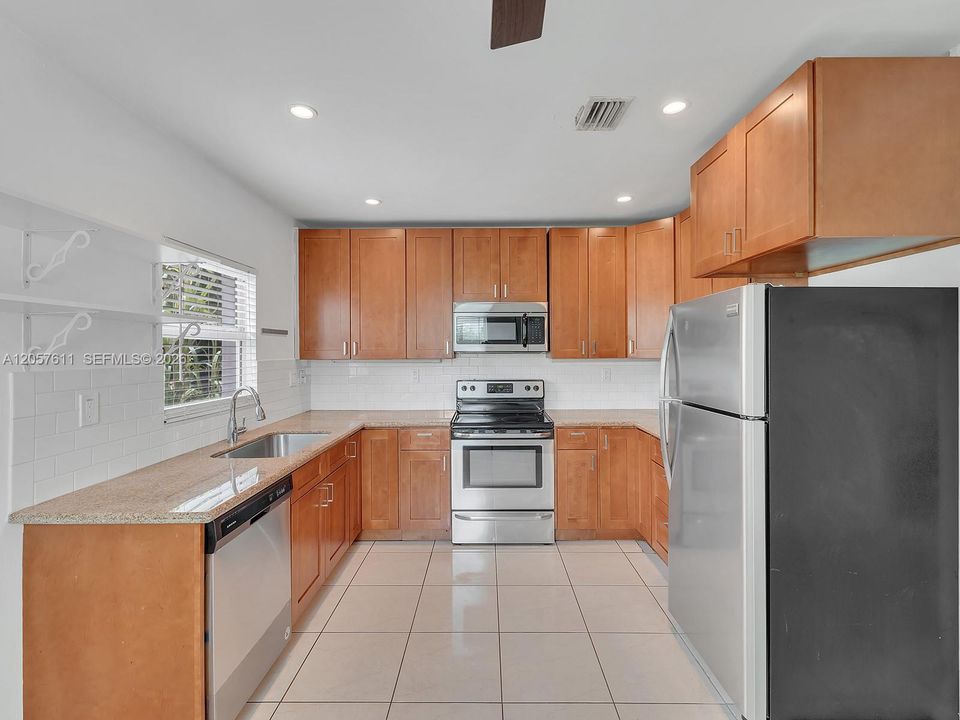 En Venta: $650,000 (3 camas, 1 baños, 1080 Pies cuadrados)