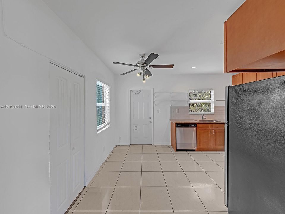 En Venta: $650,000 (3 camas, 1 baños, 1080 Pies cuadrados)
