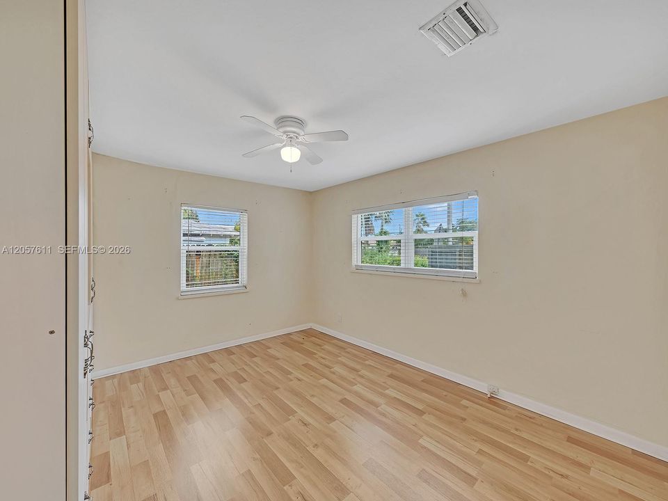 En Venta: $650,000 (3 camas, 1 baños, 1080 Pies cuadrados)