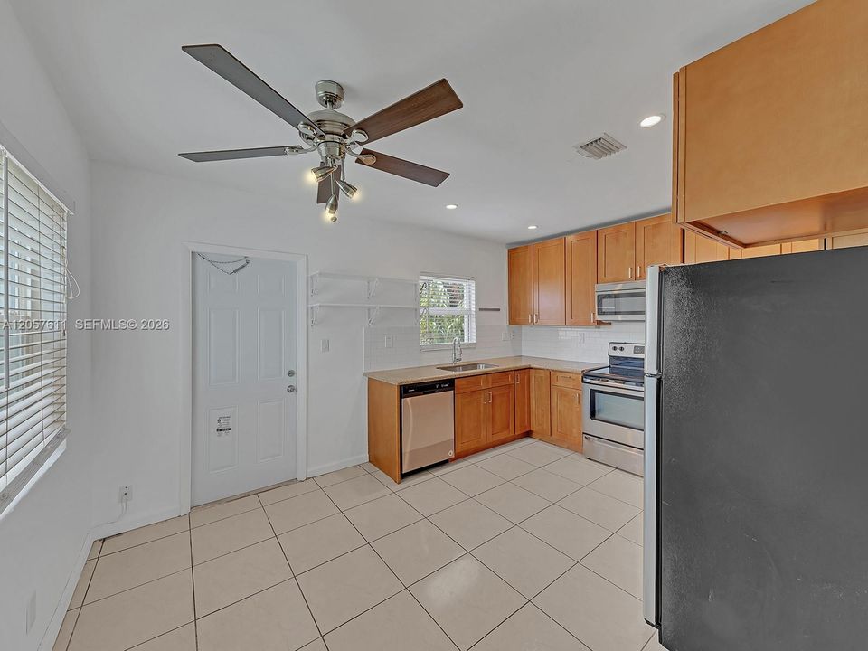 En Venta: $650,000 (3 camas, 1 baños, 1080 Pies cuadrados)