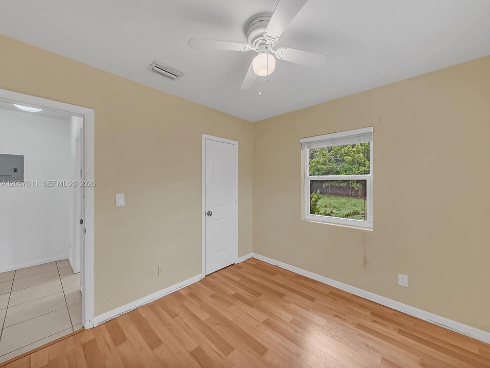 En Venta: $650,000 (3 camas, 1 baños, 1080 Pies cuadrados)