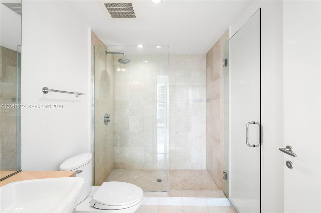 For Rent: $6,250 (2 beds, 2 baths, 1255 Square Feet)