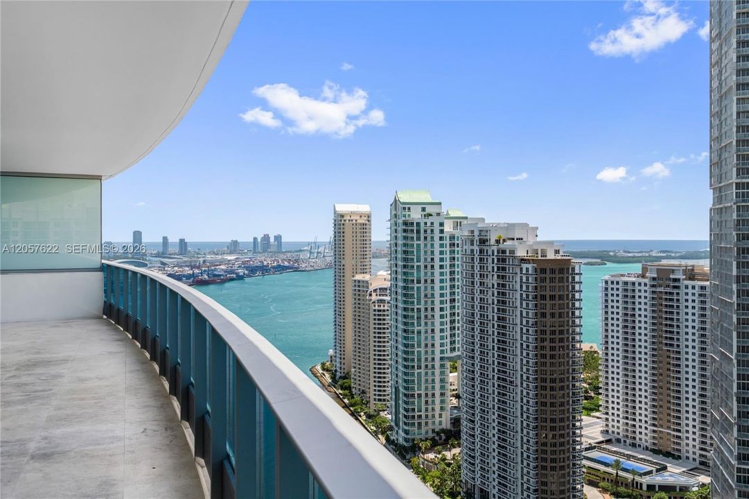 For Rent: $6,250 (2 beds, 2 baths, 1255 Square Feet)