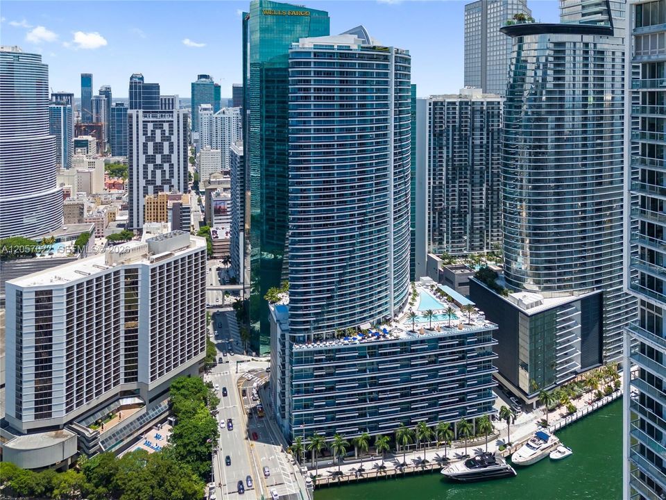 For Rent: $6,250 (2 beds, 2 baths, 1255 Square Feet)
