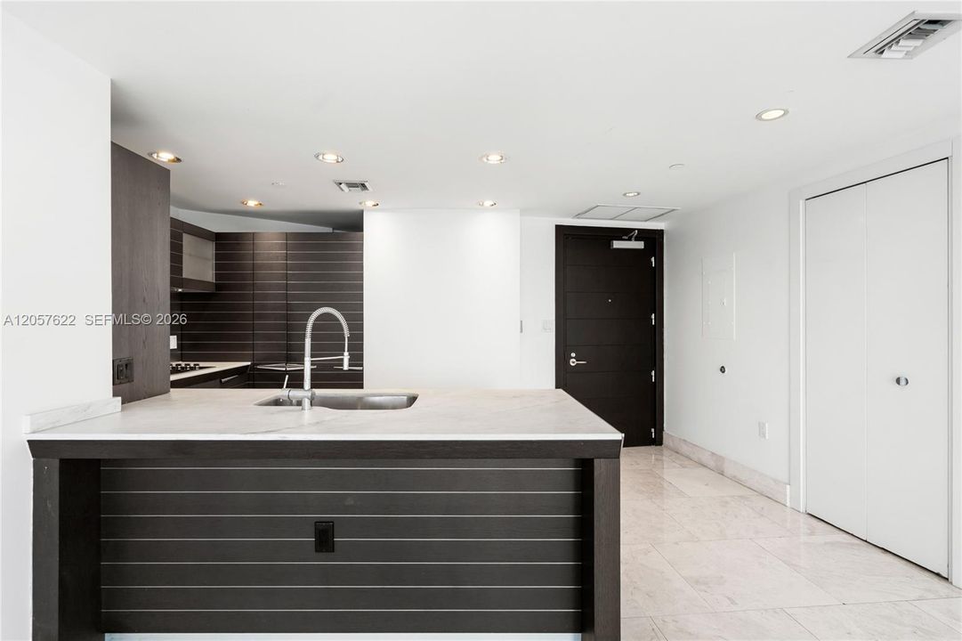 For Rent: $6,250 (2 beds, 2 baths, 1255 Square Feet)