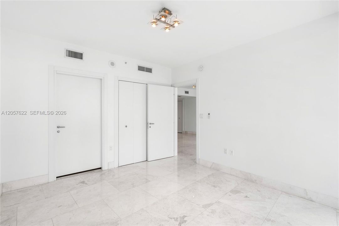 For Rent: $6,250 (2 beds, 2 baths, 1255 Square Feet)