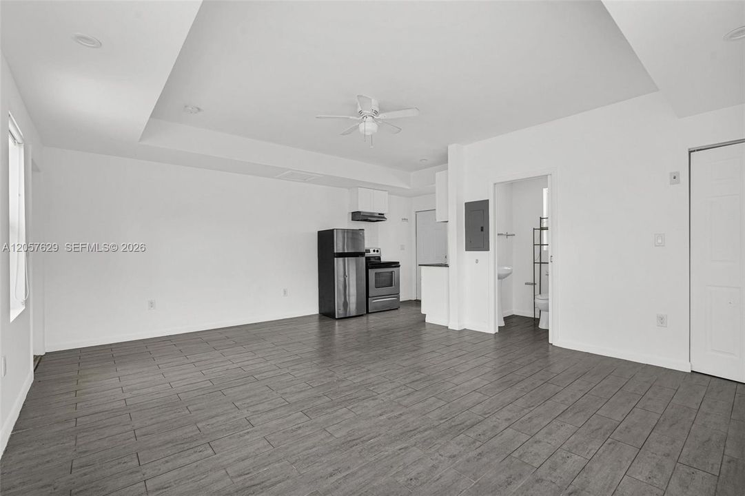 В аренду: $1,650 (0 спален, 1 ванн, 6854 Квадратных фут)