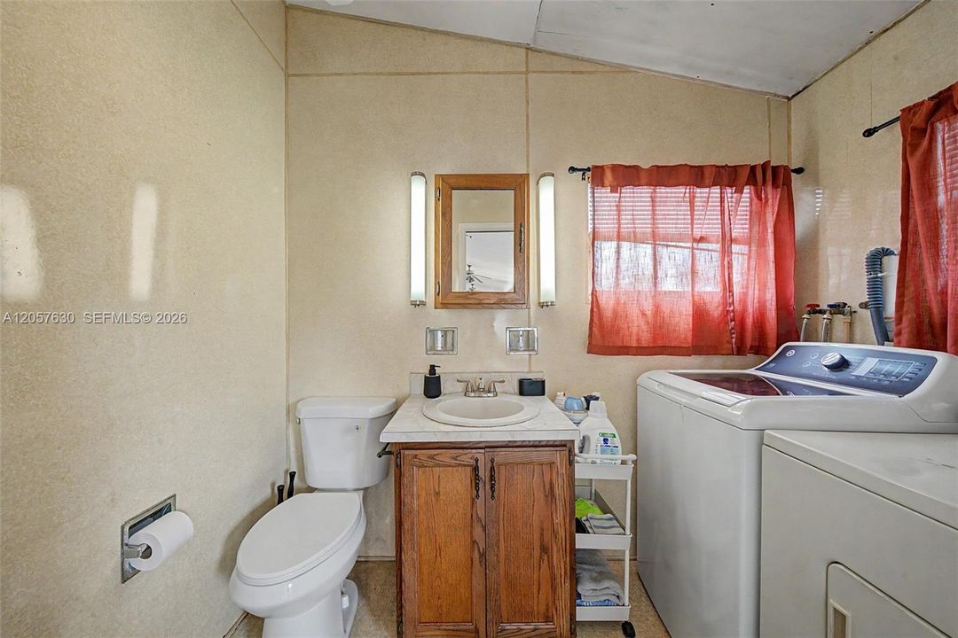 For Sale: $209,900 (3 beds, 2 baths, 1440 Square Feet)