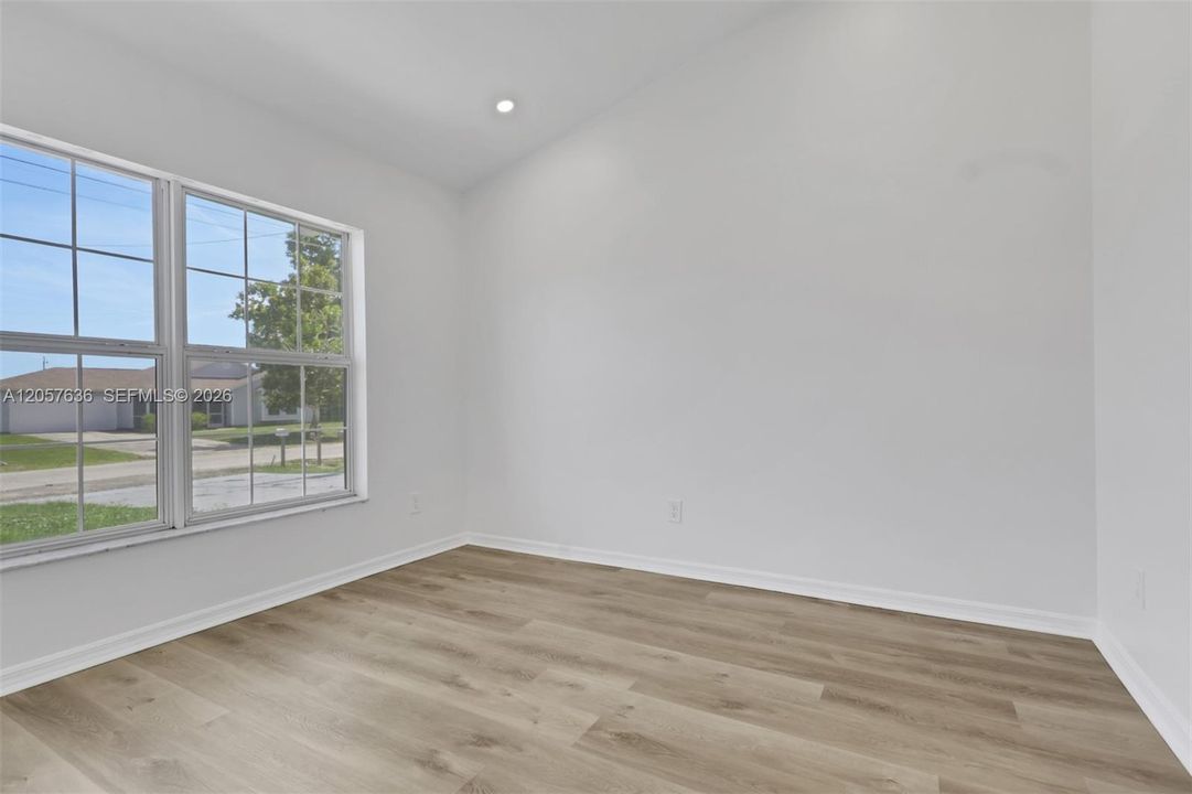 В аренду: $2,650 (3 спален, 2 ванн, 0 Квадратных фут)