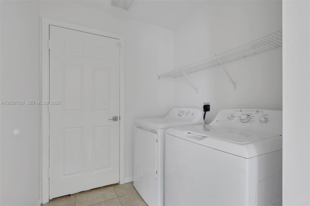 В аренду: $2,650 (3 спален, 2 ванн, 0 Квадратных фут)