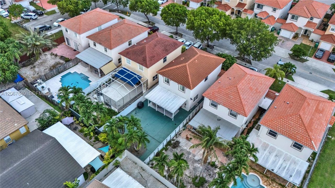 На продажу: $575,000 (4 спален, 3 ванн, 2110 Квадратных фут)