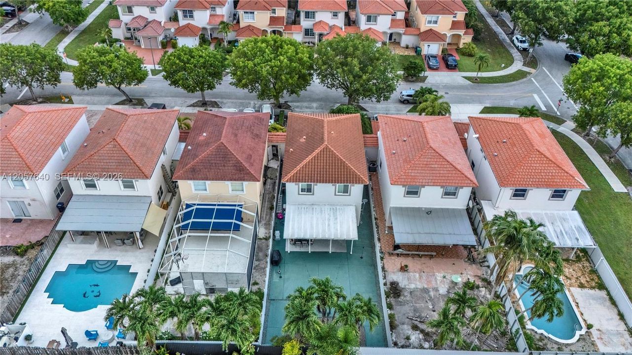 На продажу: $575,000 (4 спален, 3 ванн, 2110 Квадратных фут)