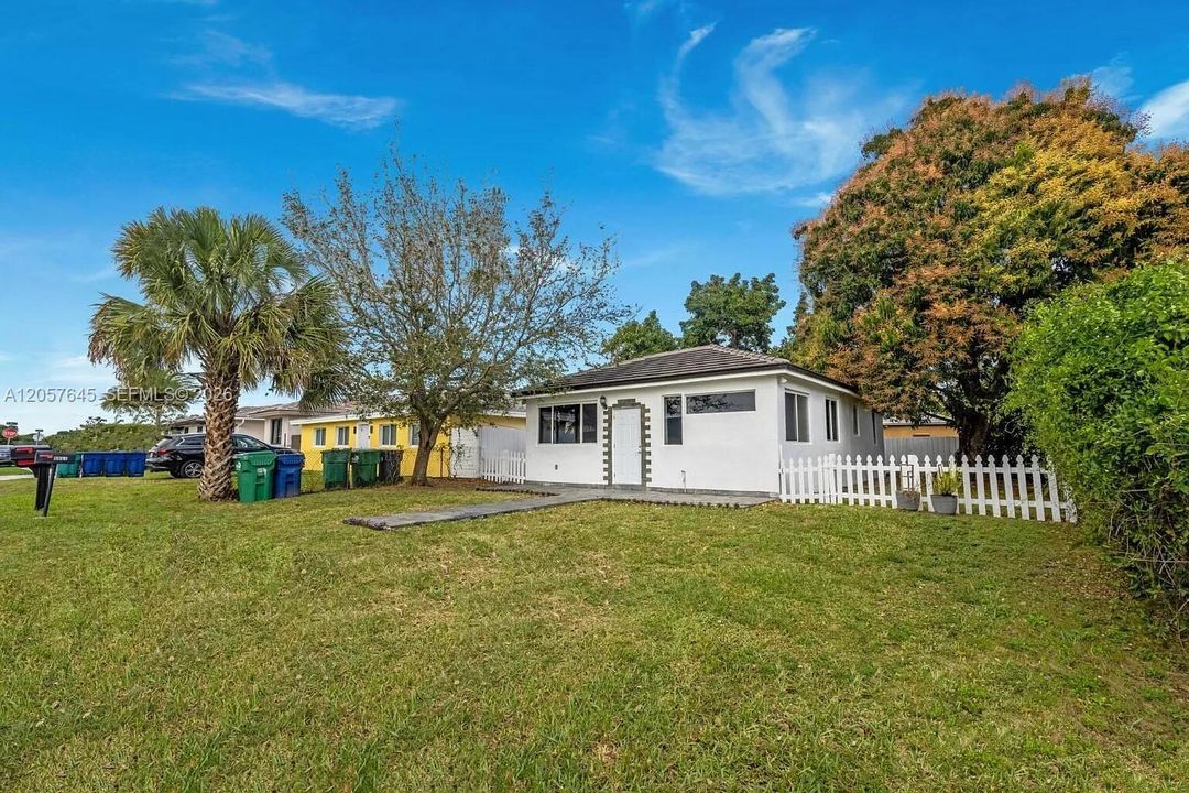 В аренду: $2,790 (2 спален, 2 ванн, 988 Квадратных фут)