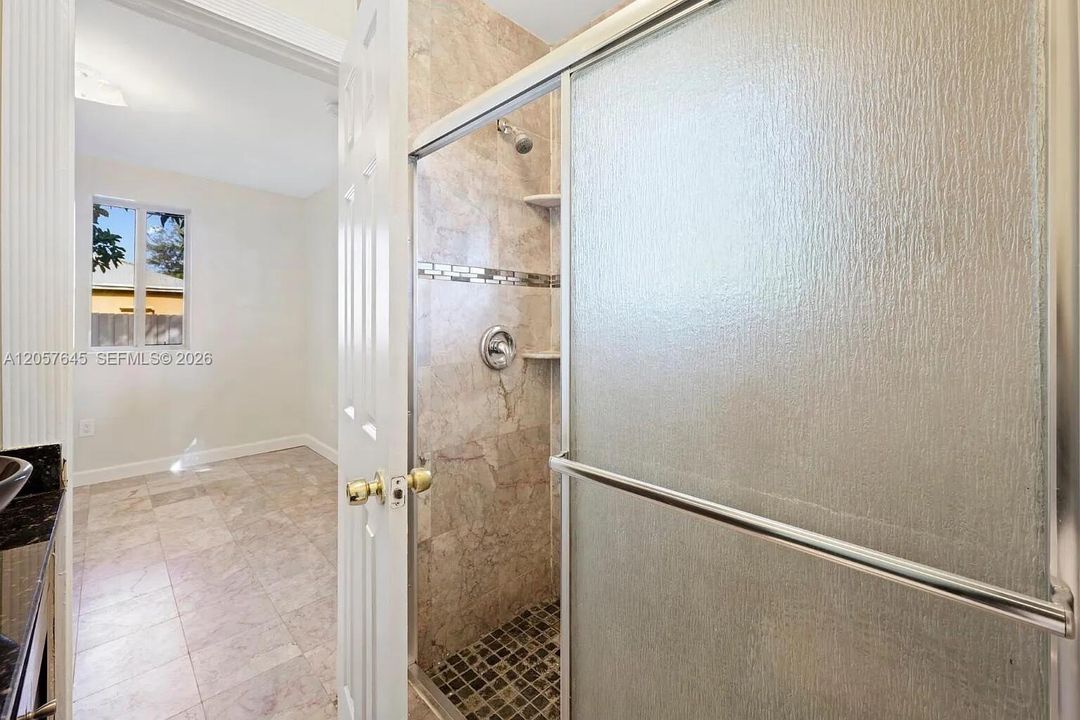 В аренду: $2,790 (2 спален, 2 ванн, 988 Квадратных фут)