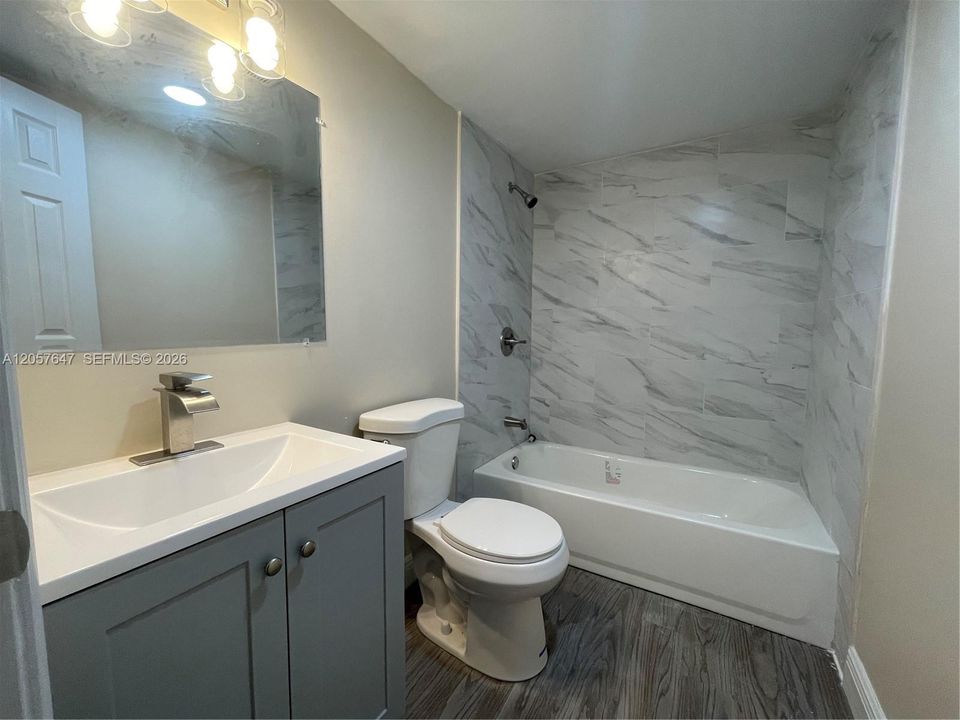 В аренду: $2,200 (3 спален, 2 ванн, 711 Квадратных фут)