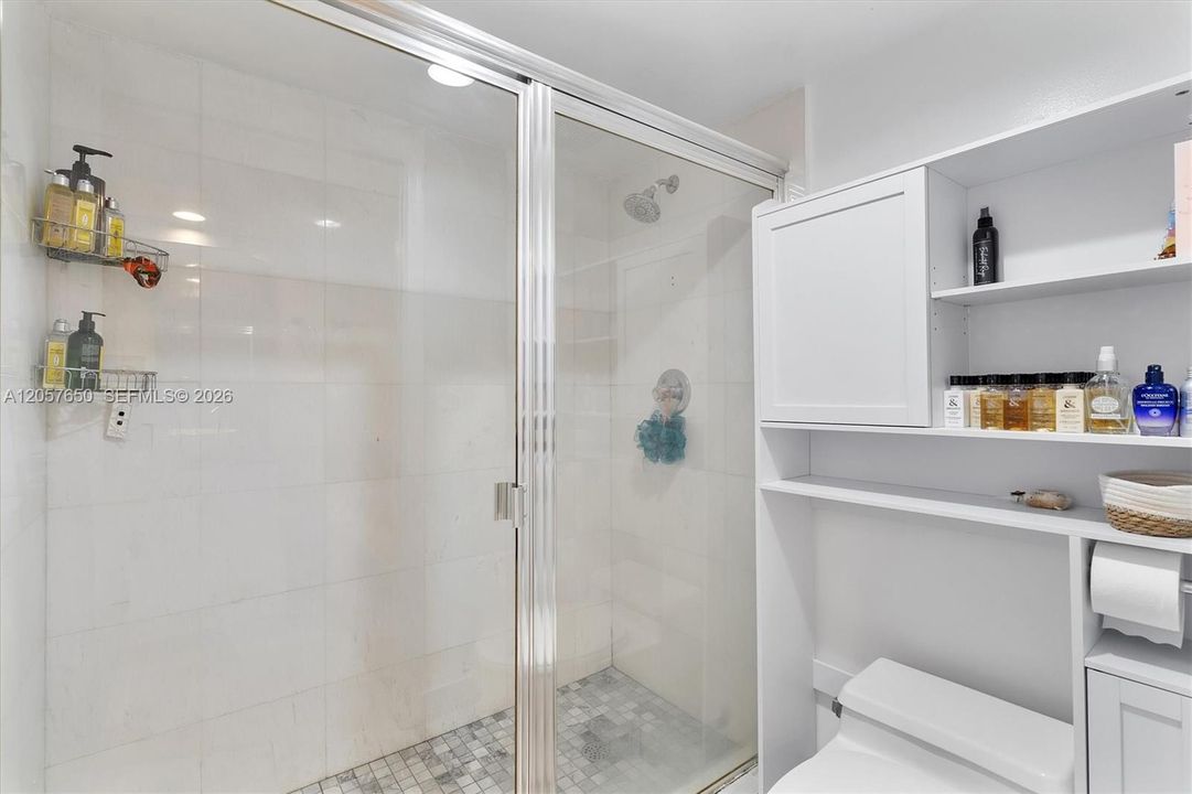 For Rent: $3,250 (2 beds, 2 baths, 1181 Square Feet)