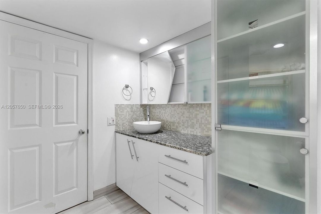 For Rent: $3,250 (2 beds, 2 baths, 1181 Square Feet)
