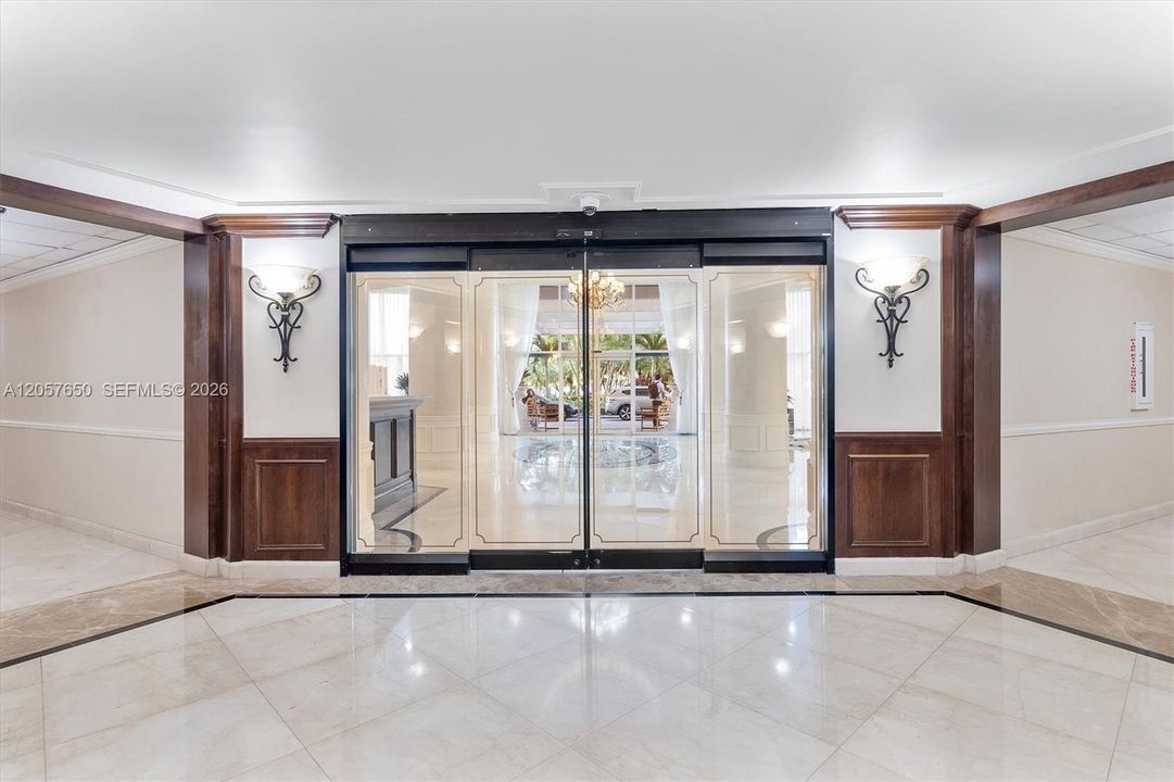 For Rent: $3,250 (2 beds, 2 baths, 1181 Square Feet)