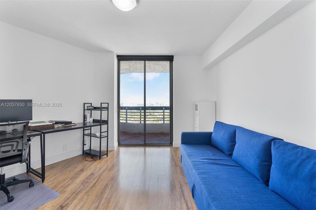 For Rent: $3,250 (2 beds, 2 baths, 1181 Square Feet)
