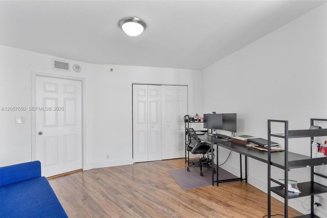 For Rent: $3,250 (2 beds, 2 baths, 1181 Square Feet)