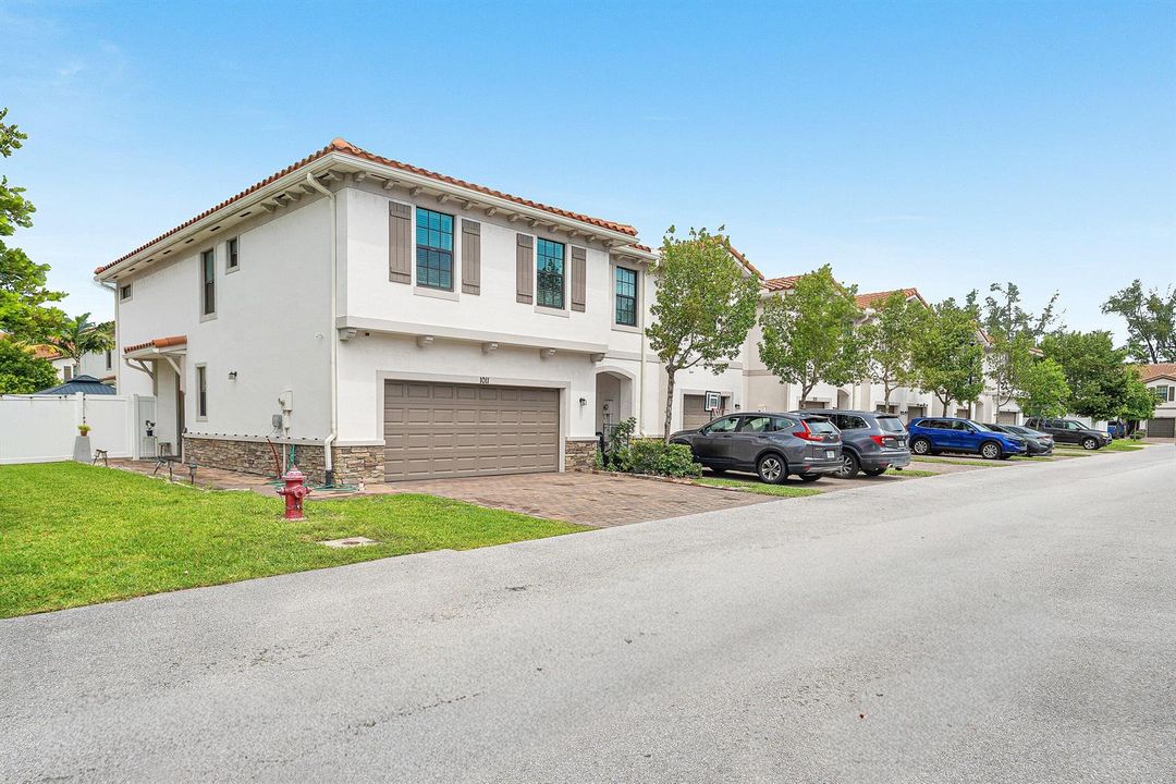 004-1011WillowPlace-RivieraBeach-FL-3341