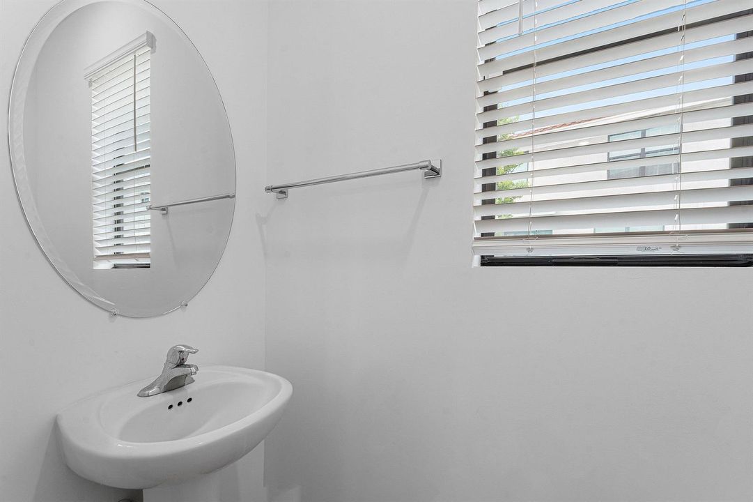 025-1011WillowPlace-RivieraBeach-FL-3341
