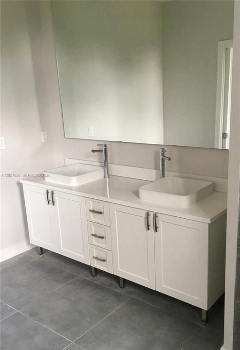 В аренду: $4,200 (3 спален, 2 ванн, 1630 Квадратных фут)