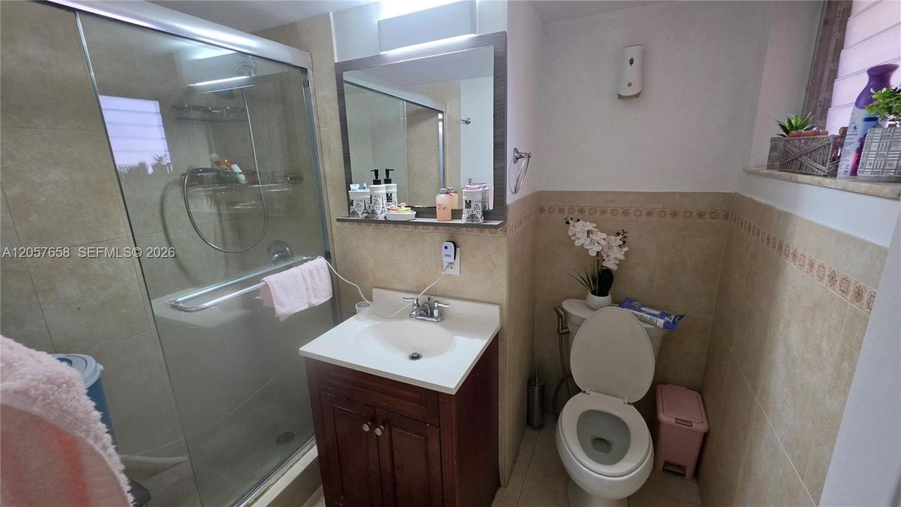 На продажу: $175,000 (1 спален, 1 ванн, 1036 Квадратных фут)
