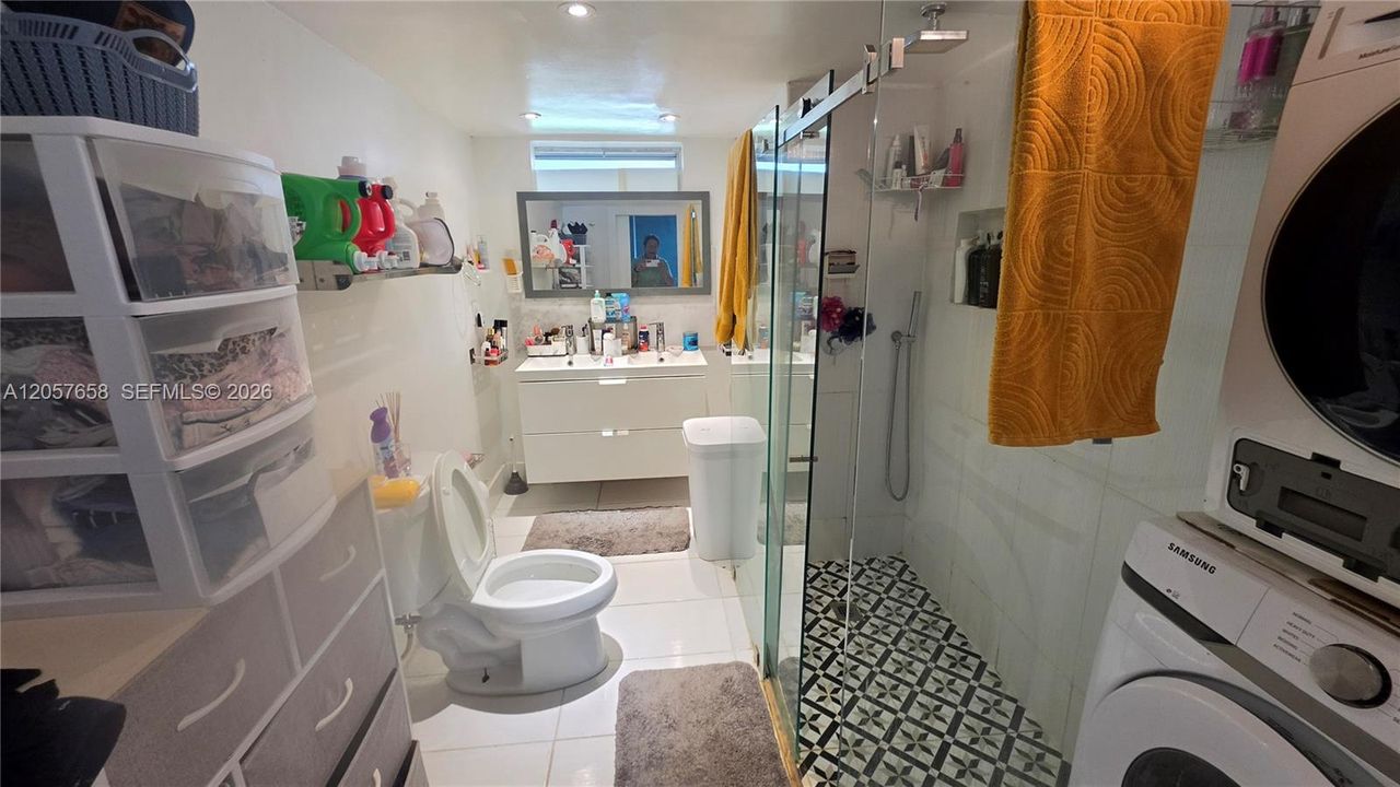 На продажу: $175,000 (1 спален, 1 ванн, 1036 Квадратных фут)
