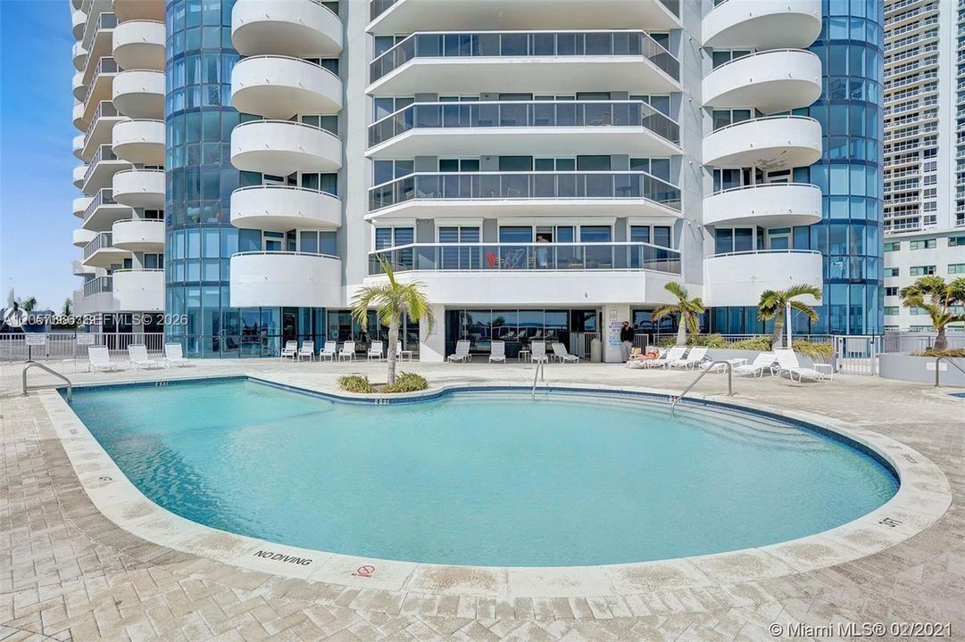 En Venta: $740,000 (1 camas, 1 baños, 940 Pies cuadrados)