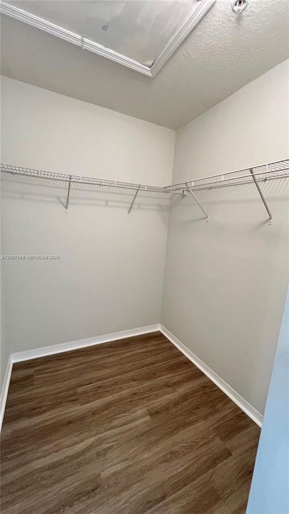 En Renta: $2,275 (3 camas, 2 baños, 1264 Pies cuadrados)