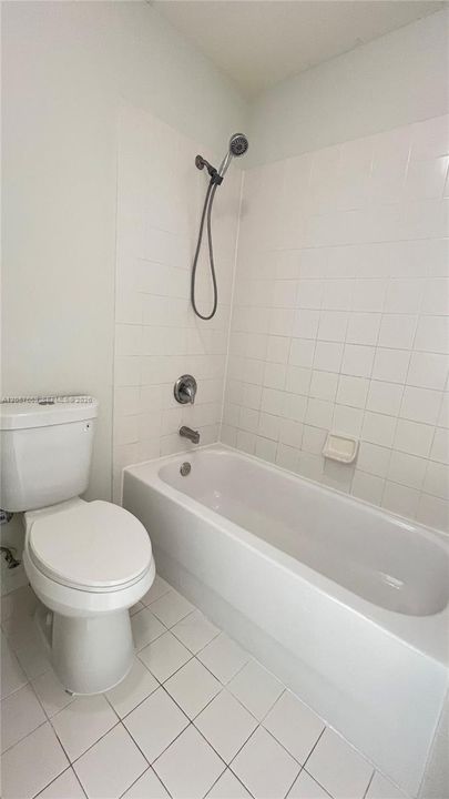 En Renta: $2,275 (3 camas, 2 baños, 1264 Pies cuadrados)