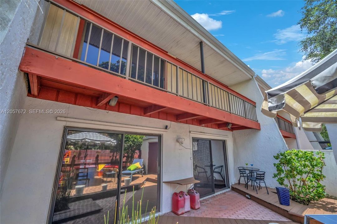 На продажу: $650,000 (3 спален, 2 ванн, 1850 Квадратных фут)