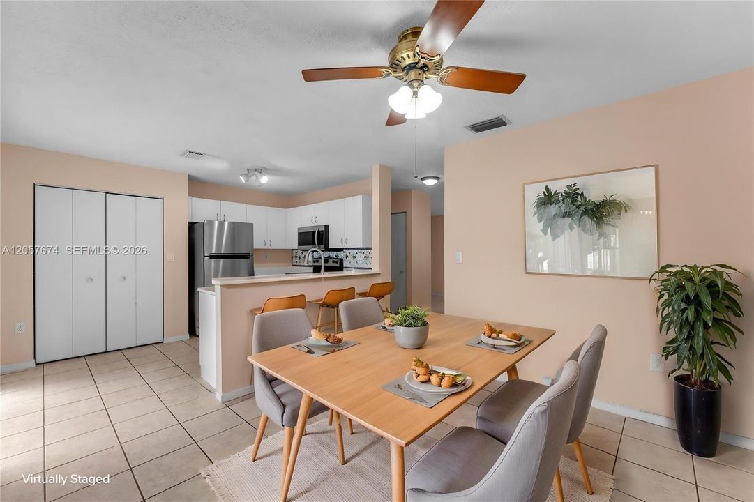 For Sale: $425,000 (3 beds, 2 baths, 1462 Square Feet)
