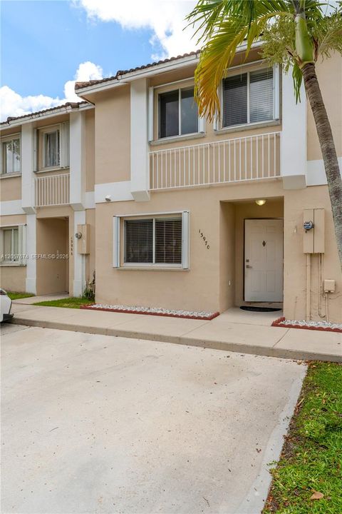 For Sale: $425,000 (3 beds, 2 baths, 1462 Square Feet)