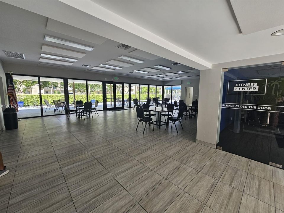 En Venta: $233,900 (2 camas, 2 baños, 1050 Pies cuadrados)