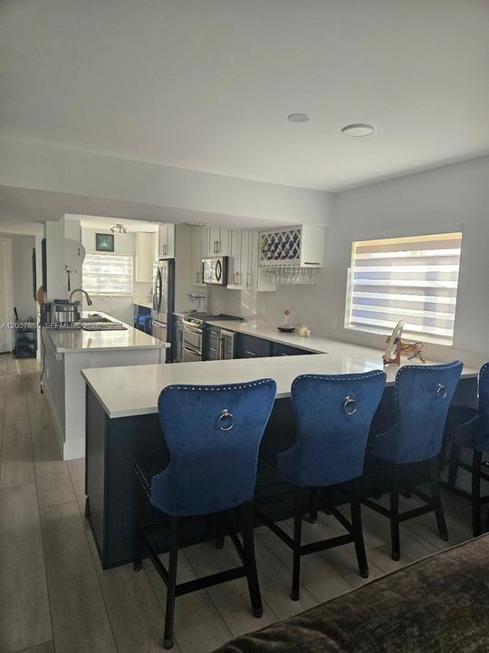 For Rent: $2,800 (2 beds, 2 baths, 1507 Square Feet)