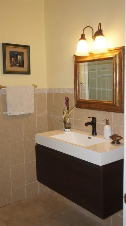 En Venta: $2,050,000 (5 camas, 4 baños, 3774 Pies cuadrados)