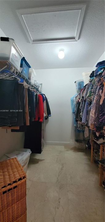 En Venta: $2,050,000 (5 camas, 4 baños, 3774 Pies cuadrados)