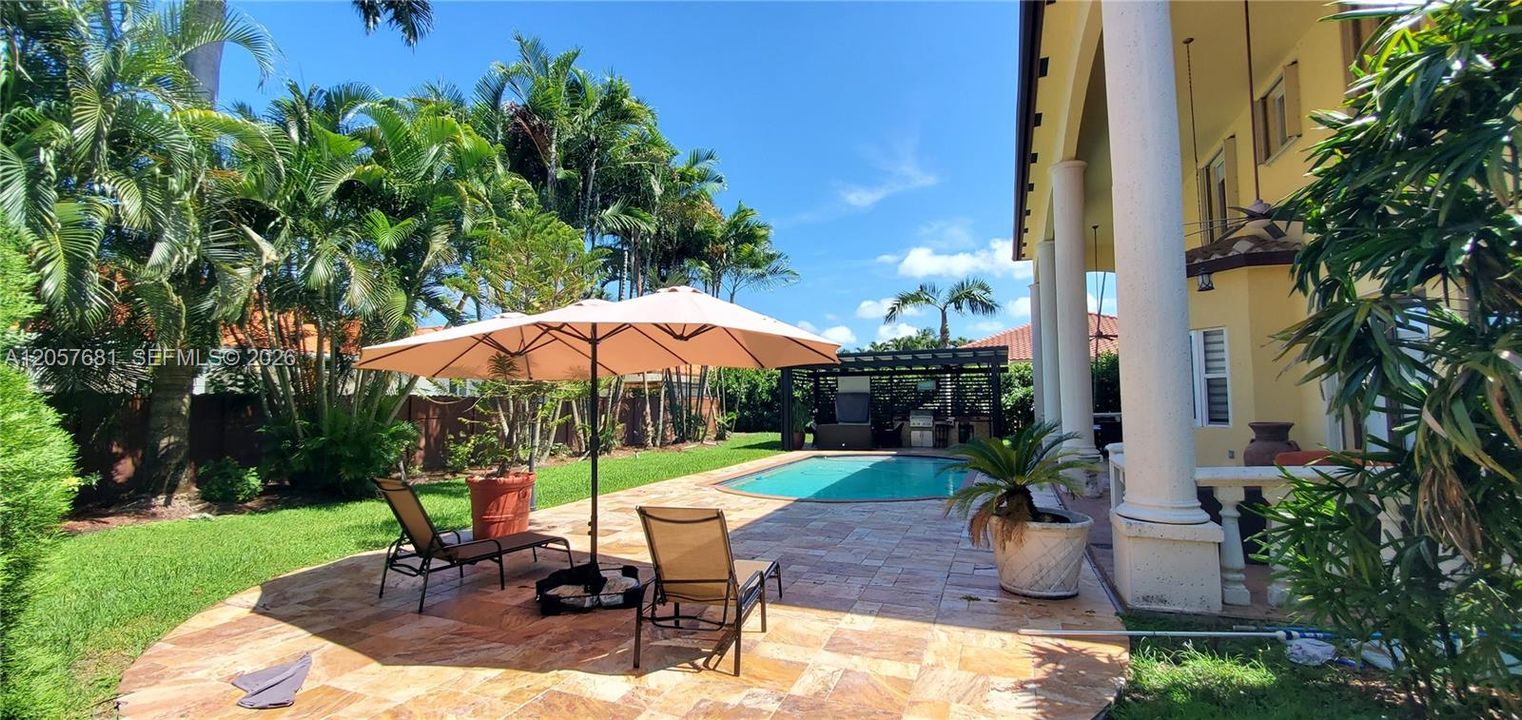 En Venta: $2,050,000 (5 camas, 4 baños, 3774 Pies cuadrados)