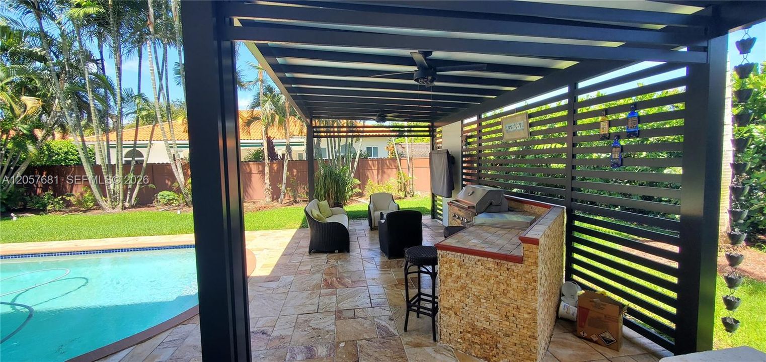 En Venta: $2,050,000 (5 camas, 4 baños, 3774 Pies cuadrados)