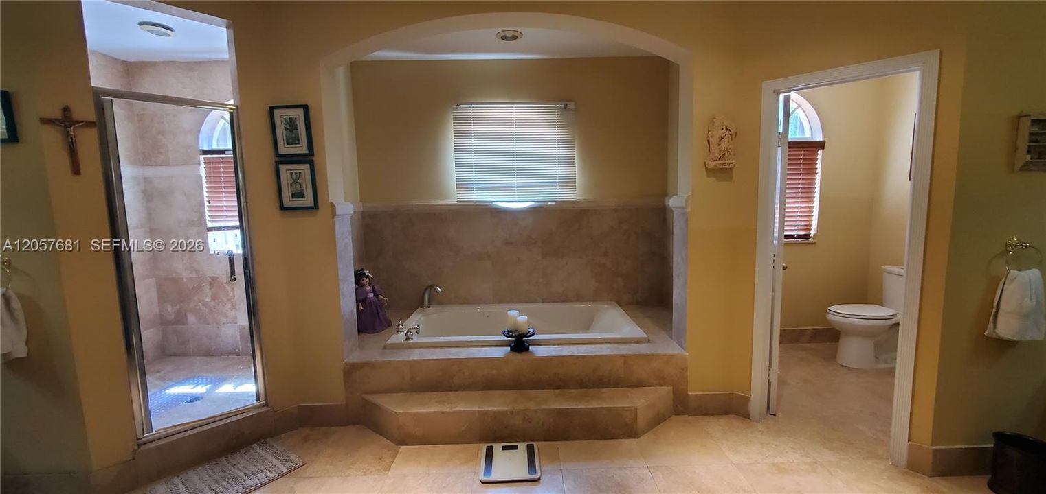 En Venta: $2,050,000 (5 camas, 4 baños, 3774 Pies cuadrados)