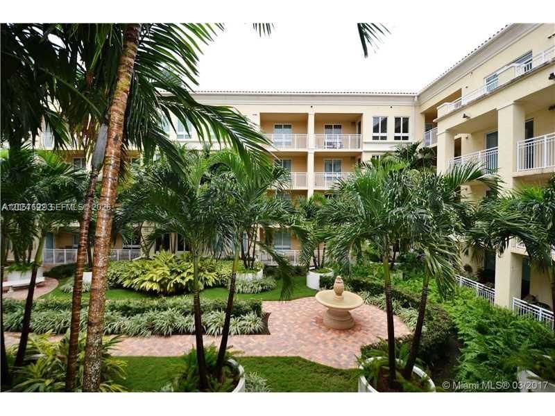 For Rent: $2,400 (1 beds, 1 baths, 828 Square Feet)