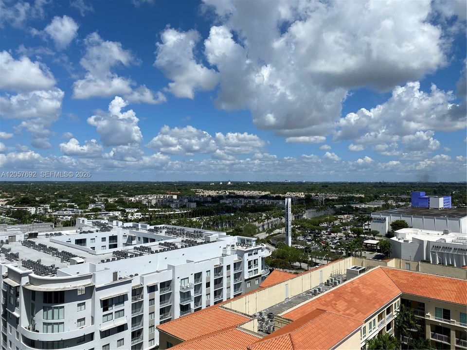 For Rent: $2,400 (1 beds, 1 baths, 828 Square Feet)