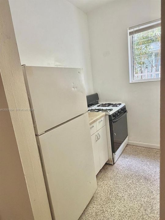 For Rent: $1,500 (0 beds, 1 baths, 450 Square Feet)