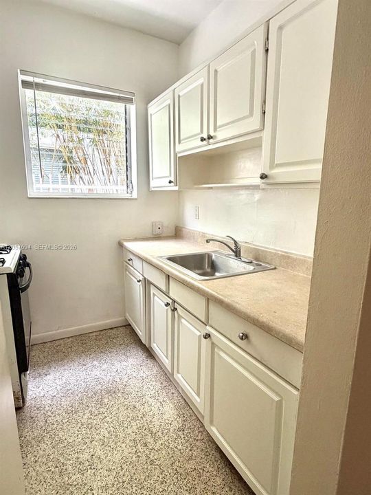 For Rent: $1,500 (0 beds, 1 baths, 450 Square Feet)