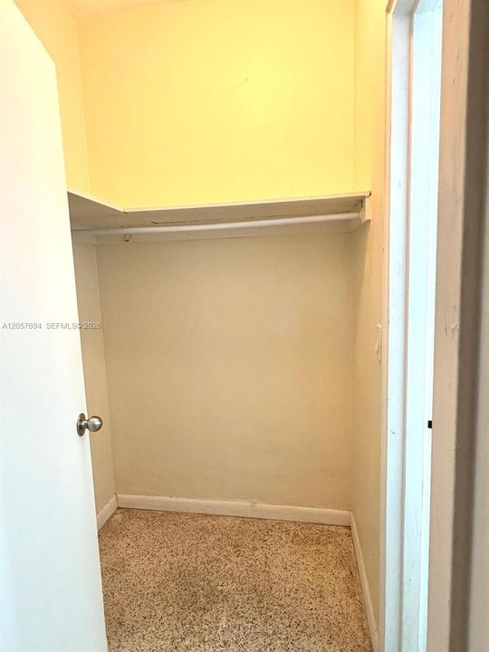 For Rent: $1,500 (0 beds, 1 baths, 450 Square Feet)