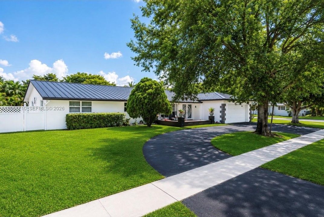 На продажу: $1,375,000 (5 спален, 4 ванн, 2579 Квадратных фут)