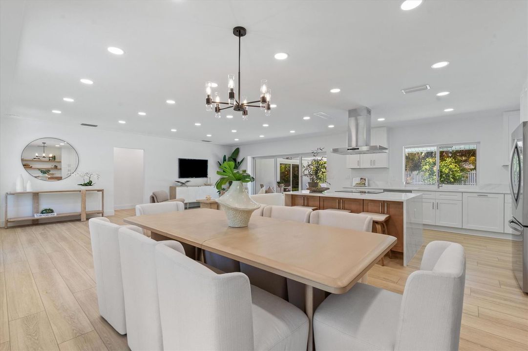 Dining 2