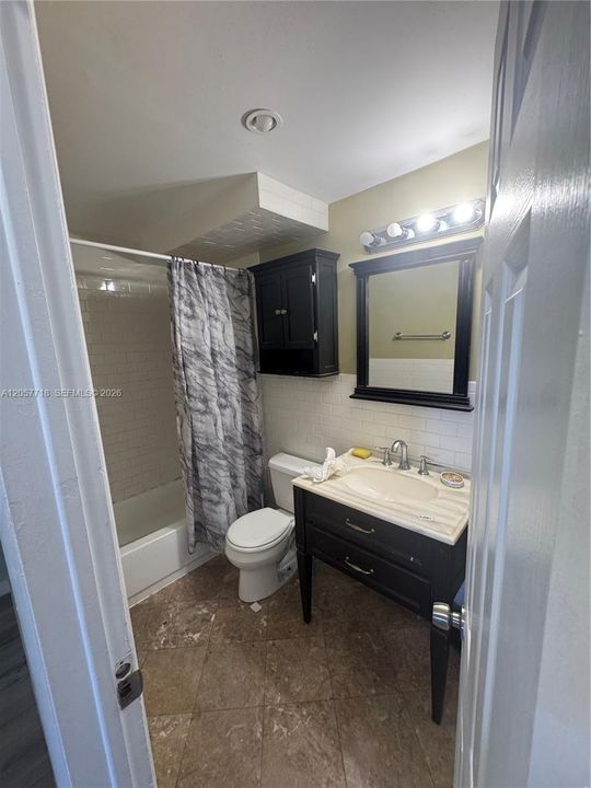 For Sale: $157,000 (1 beds, 1 baths, 750 Square Feet)